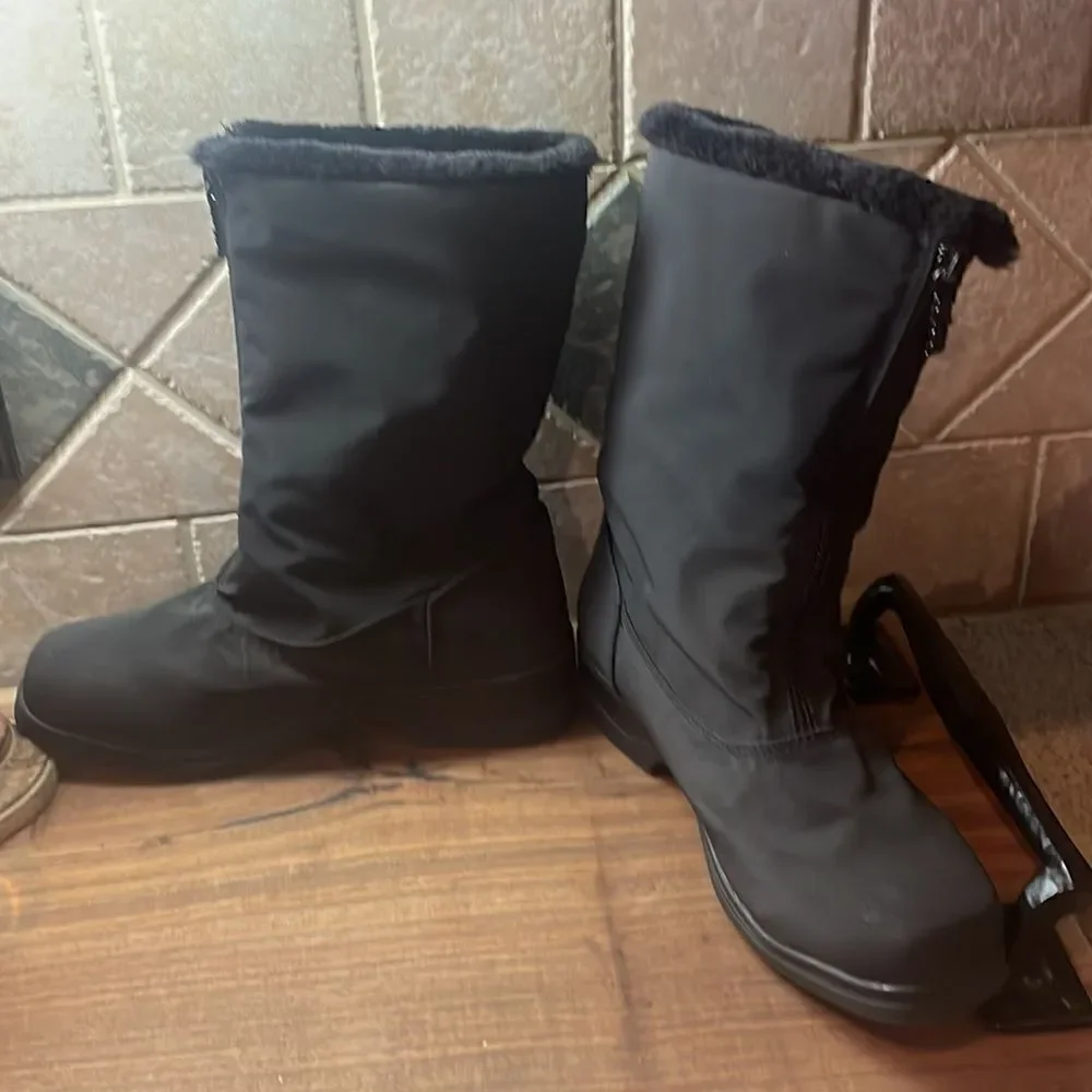 Totes Women's Staride Mid-Calf Boot - 7 - Great Condition